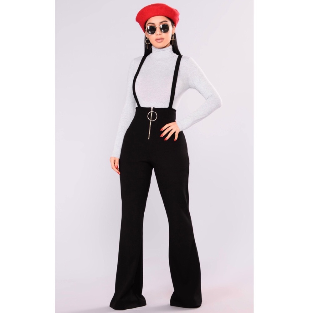 Hip black flare fitted suspender pants!